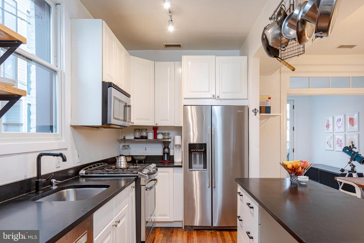 Photo 13 of 40 of 651 Irving St NW townhome