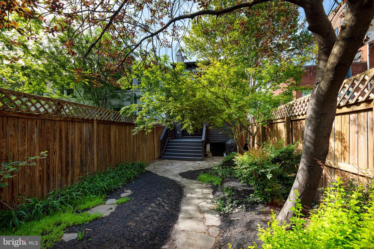Photo 36 of 40 of 651 Irving St NW townhome