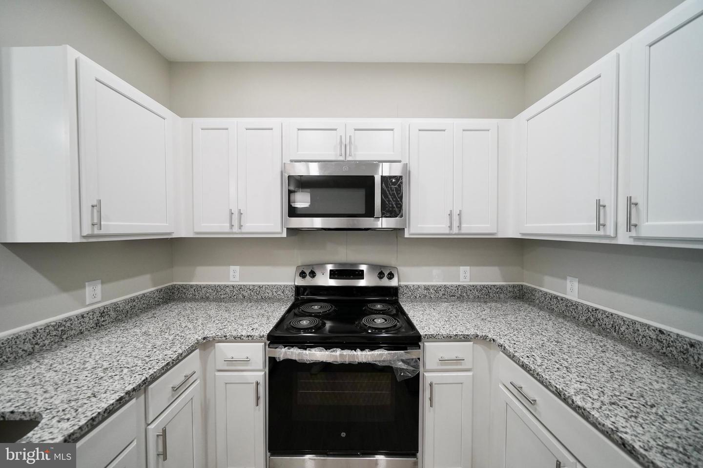 Photo 10 of 24 of 30609 Cedar Neck #3211 condo