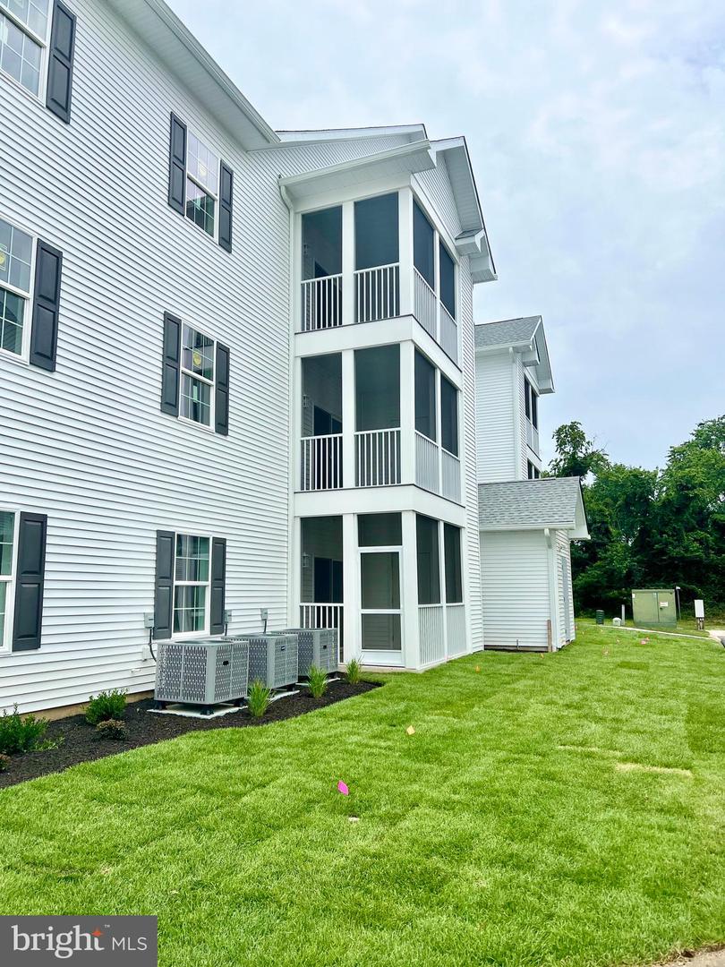 Photo 3 of 24 of 30609 Cedar Neck #3211 condo