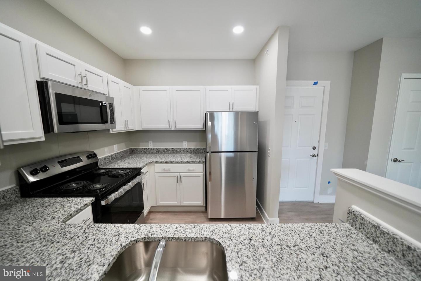 Photo 9 of 24 of 30609 Cedar Neck #3211 condo