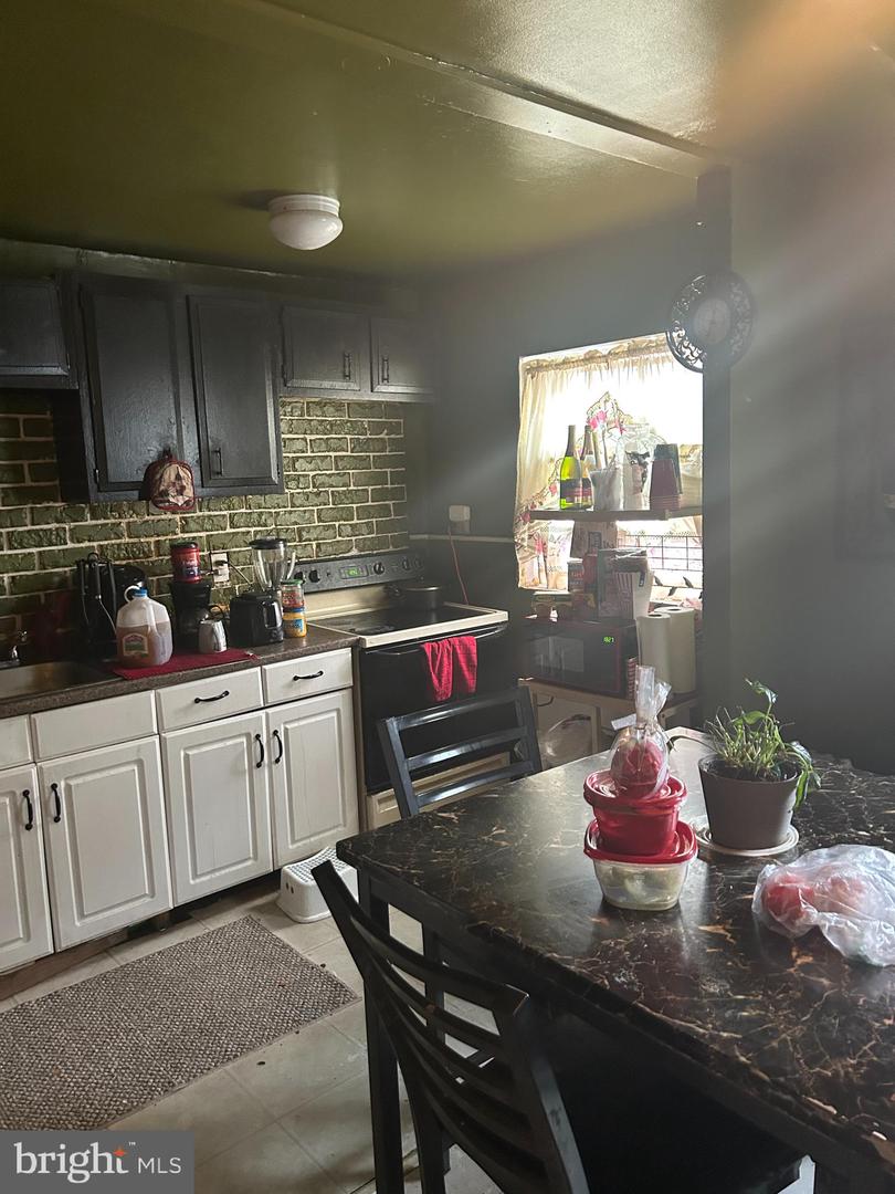 Photo 8 of 12 of 573 Snowden Rd townhome