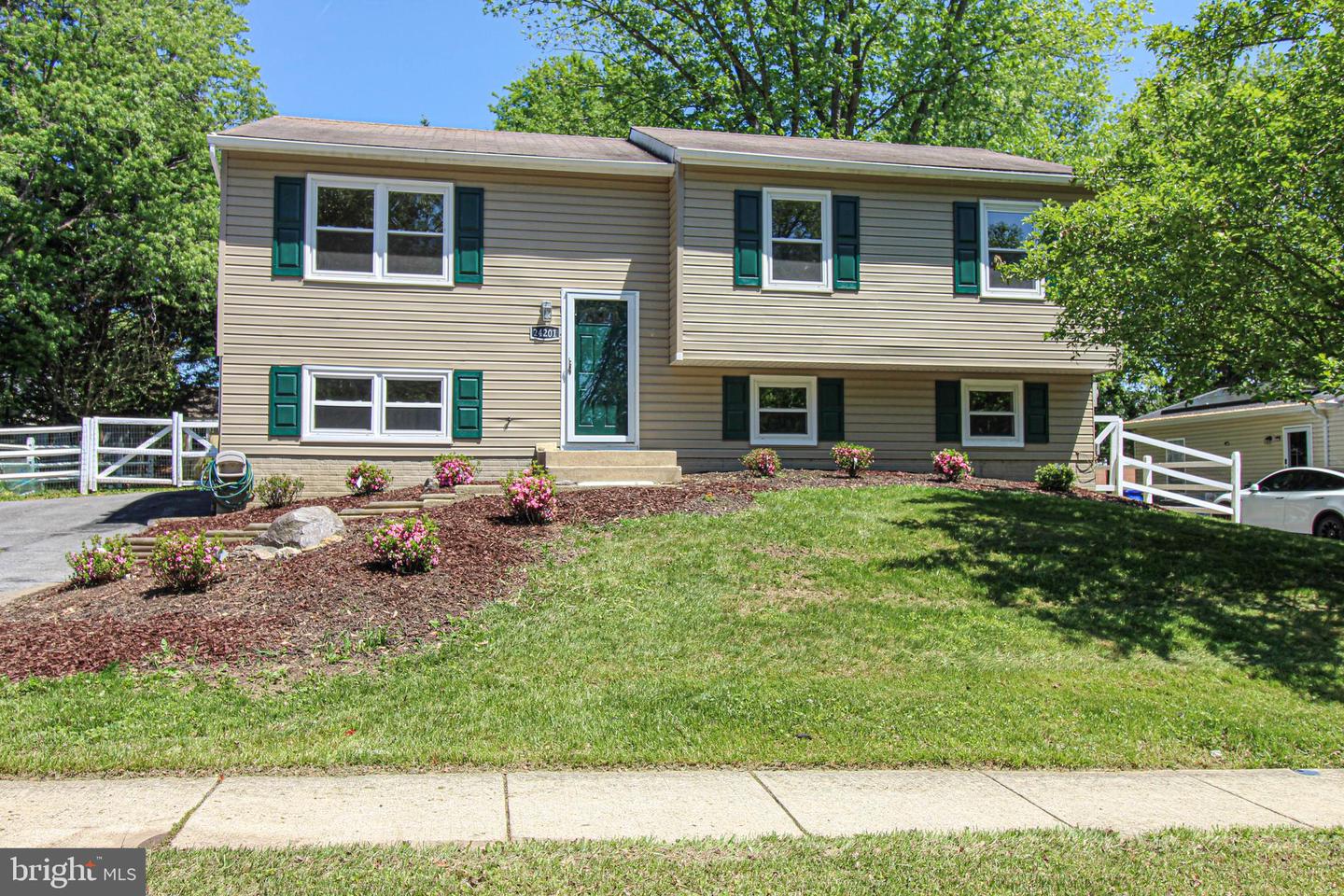 24201 Bush Hill Road, Gaithersburg, MD, 20882