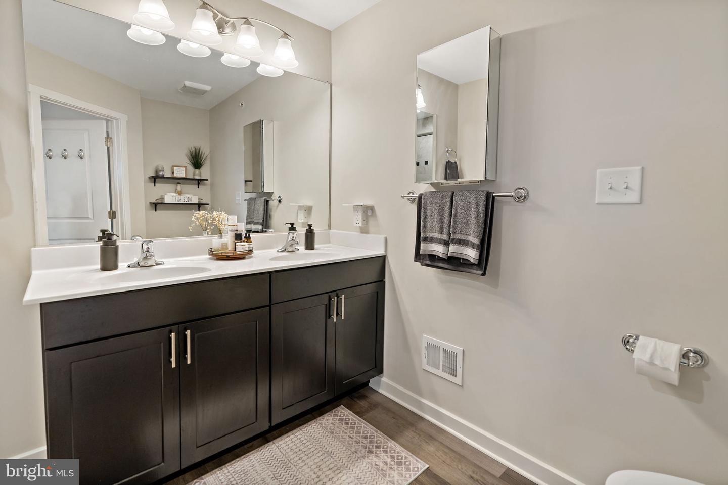 Photo 22 of 51 of 116 Carnes Way townhome