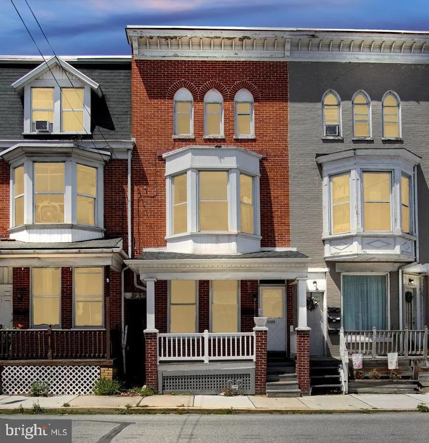 1122 N George Street