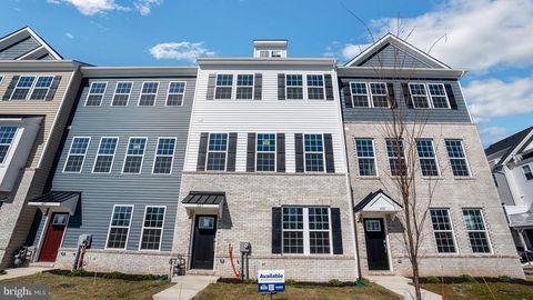 Townhouse in Phoenixville PA 400 Nail Works STREET 1.jpg