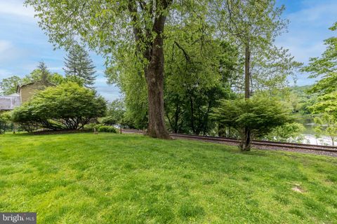 Single Family Residence in Milford NJ 93 Spring Garden STREET 33.jpg