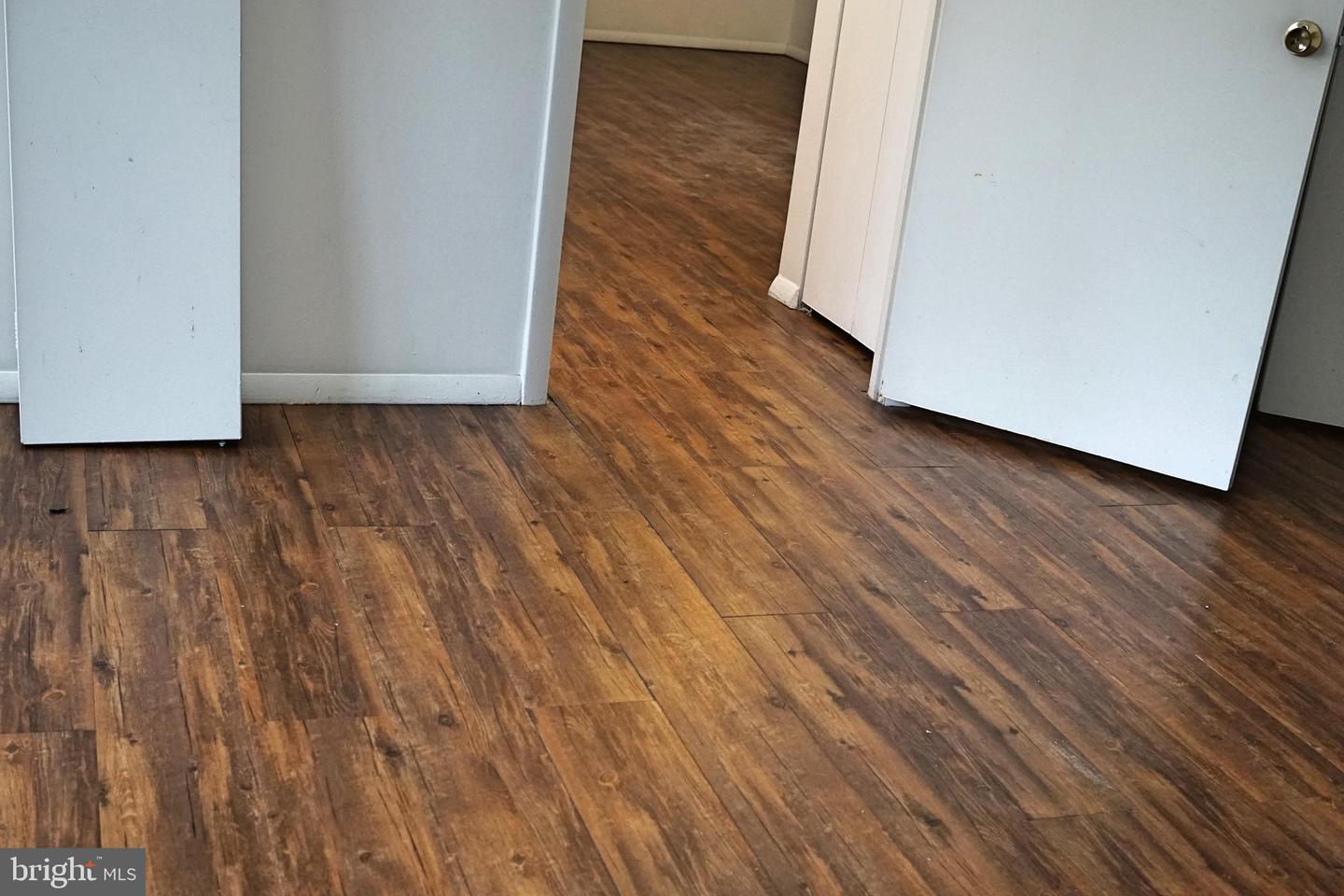 Photo 6 of 36 of 3922 Rolling Rd #A-5 condo