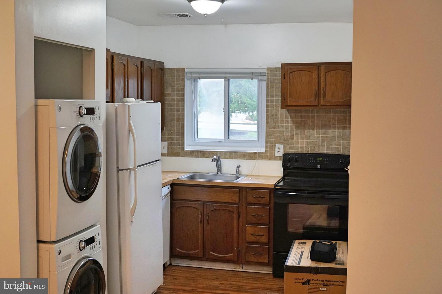 Photo 10 of 36 of 3922 Rolling Rd #A-5 condo