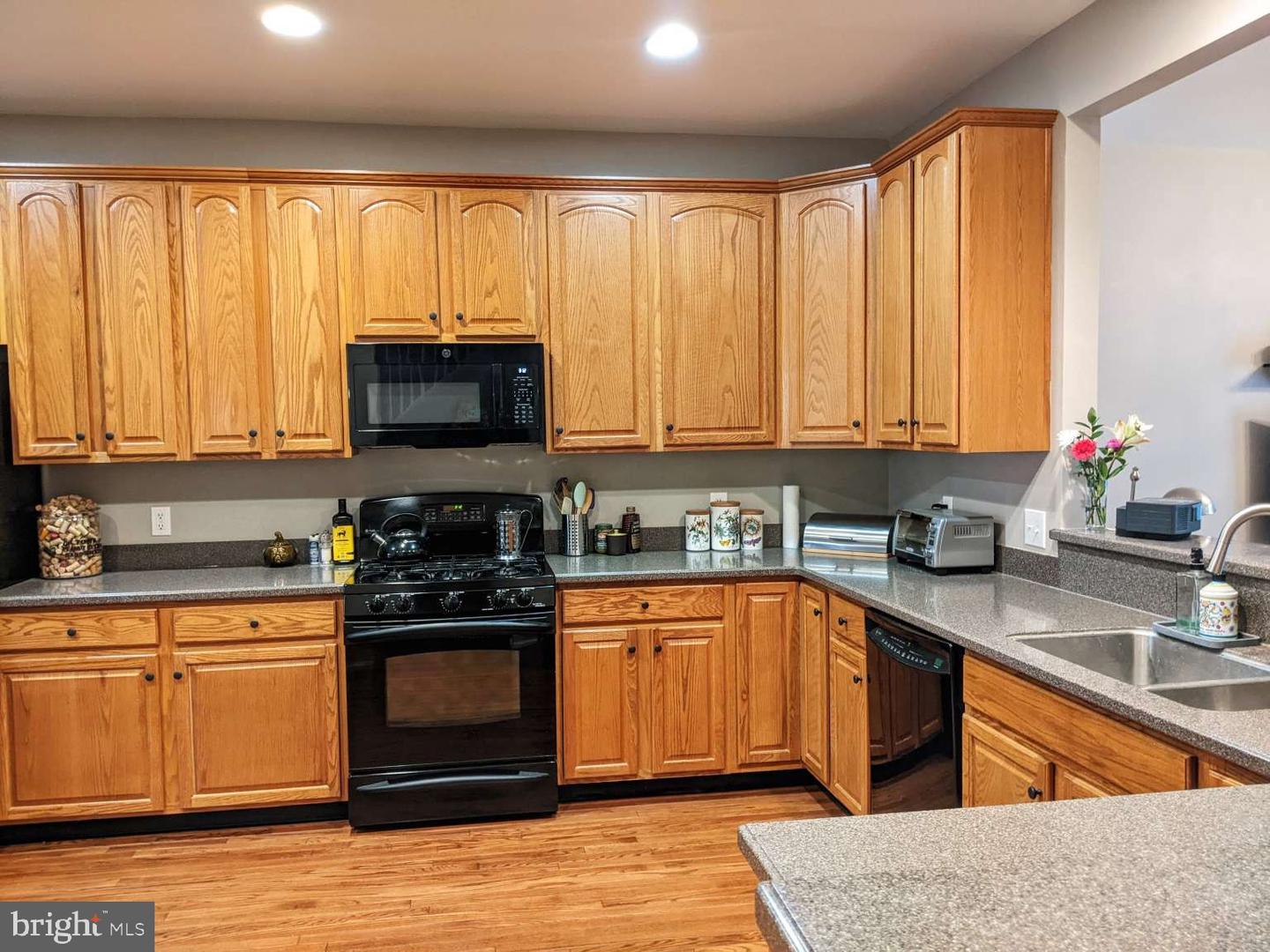 Photo 14 of 25 of 160 Pipers Inn Dr townhome