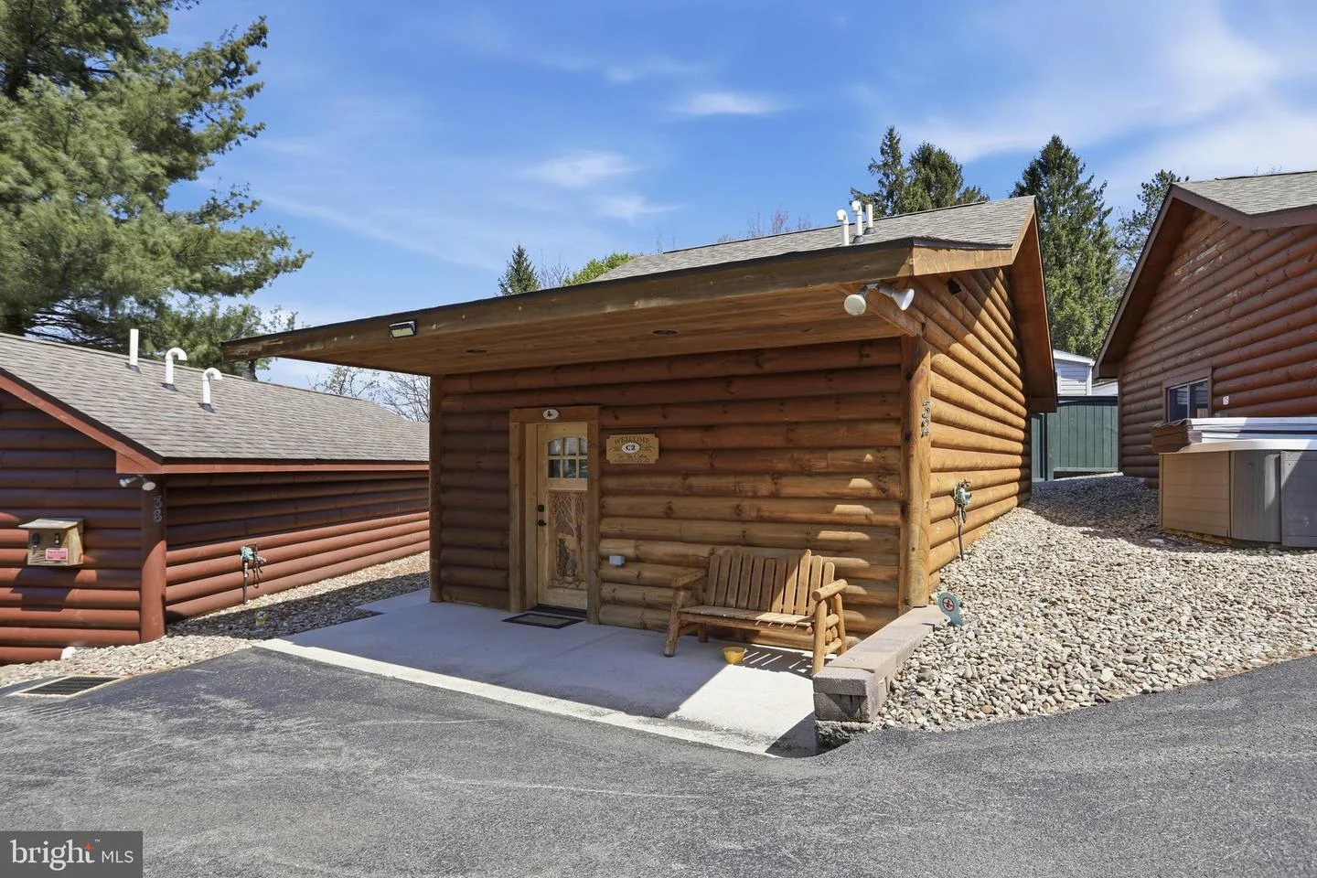 32 Lakeside Village Lane Ln
