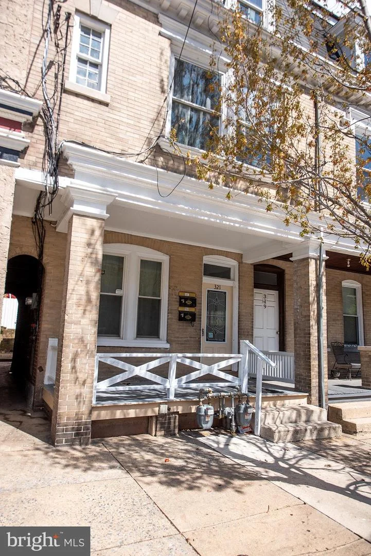 321 W Lemon Street