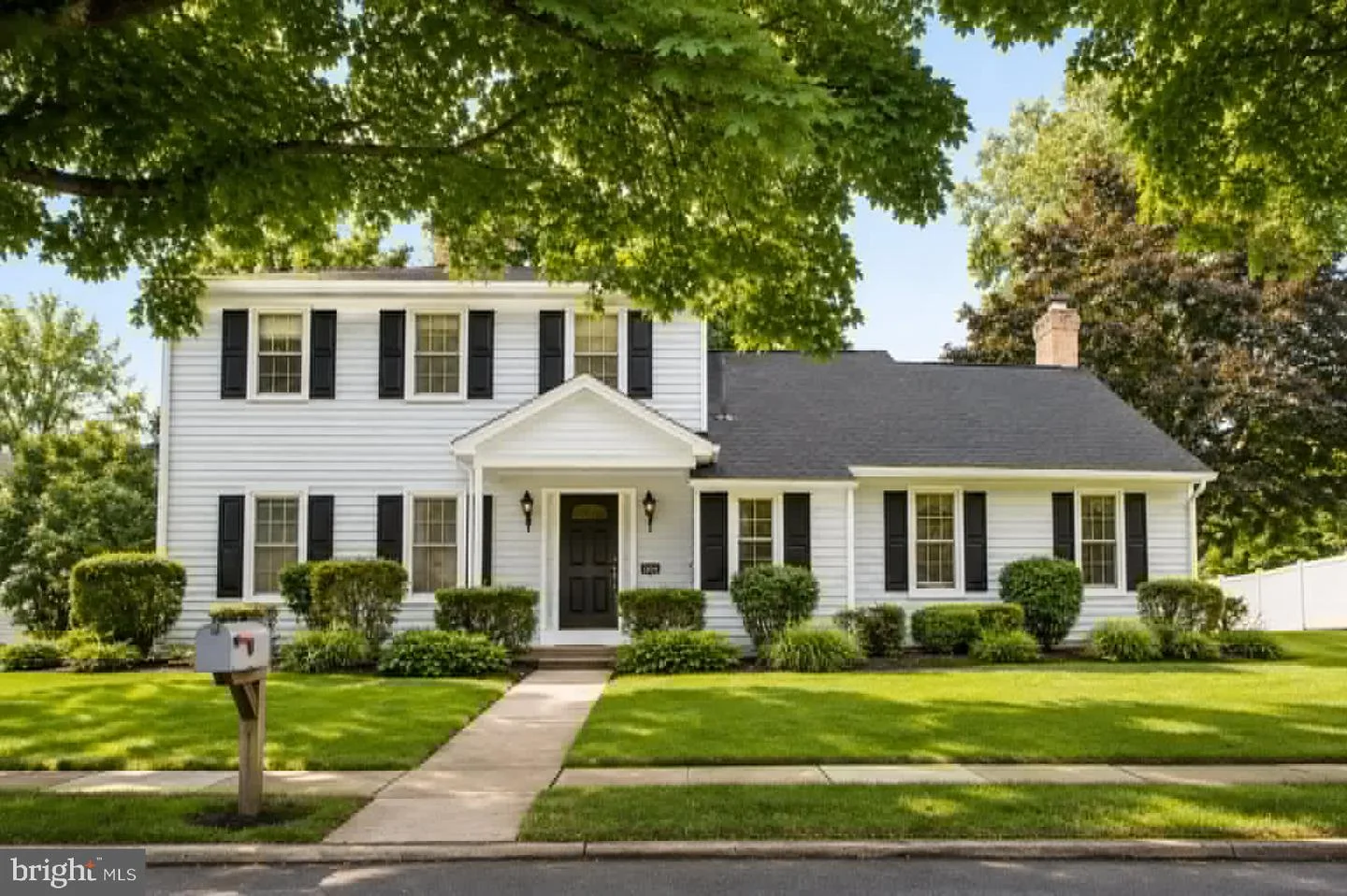 5221 Meadowbrook Drive