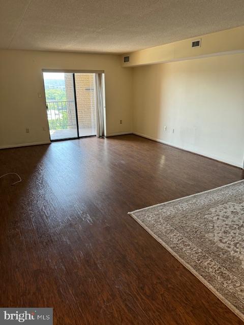 Photo 3 of 16 of 10807 Valley Forge Cir #807 condo