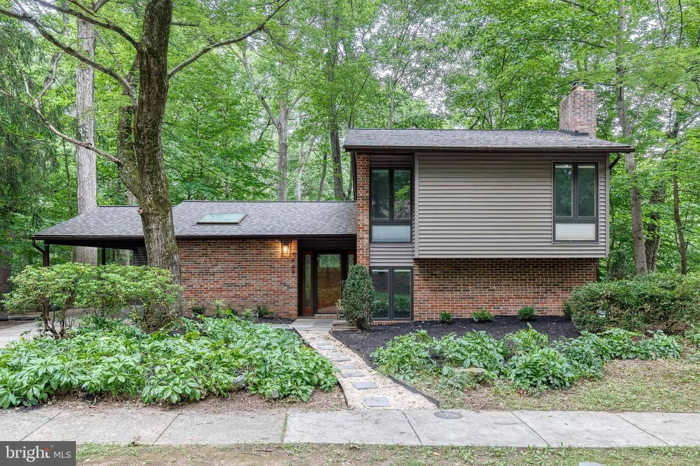 9488 Good Lion Road