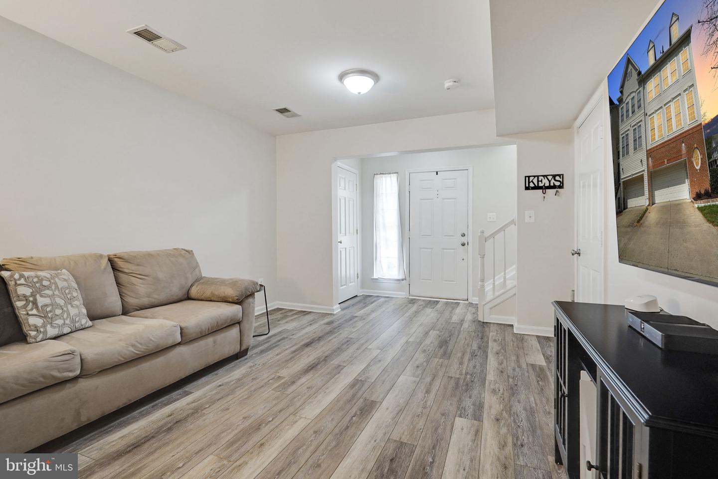Photo 8 of 36 of 9874 Sounding Shore Ln townhome