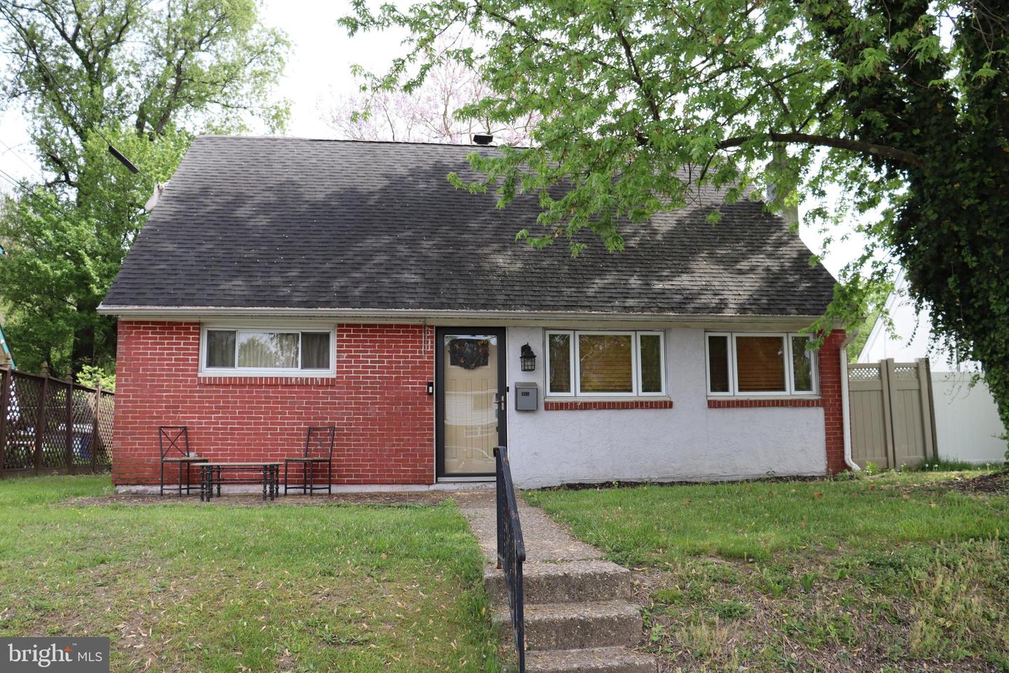 365 LIVEZEY ST