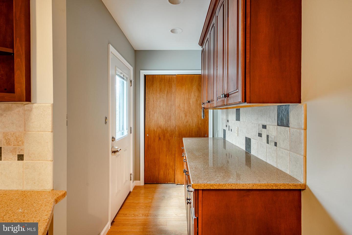 Photo 6 of 46 of 6 Alicia Cir house