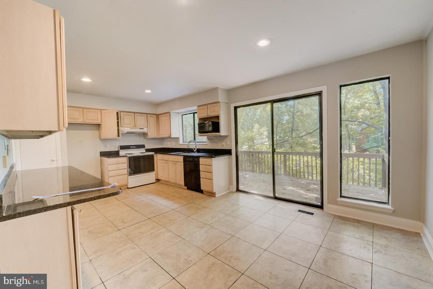 Photo 14 of 28 of 11947 Escalante Ct townhome