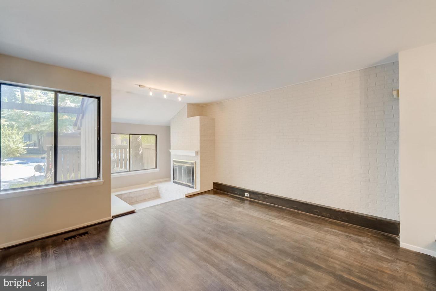 Photo 8 of 28 of 11947 Escalante Ct townhome