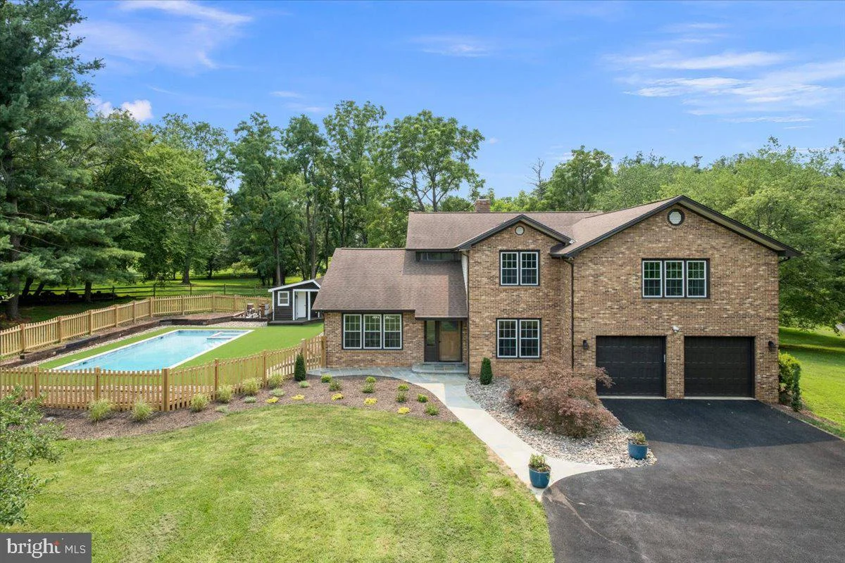 353 Gallop Wood Place