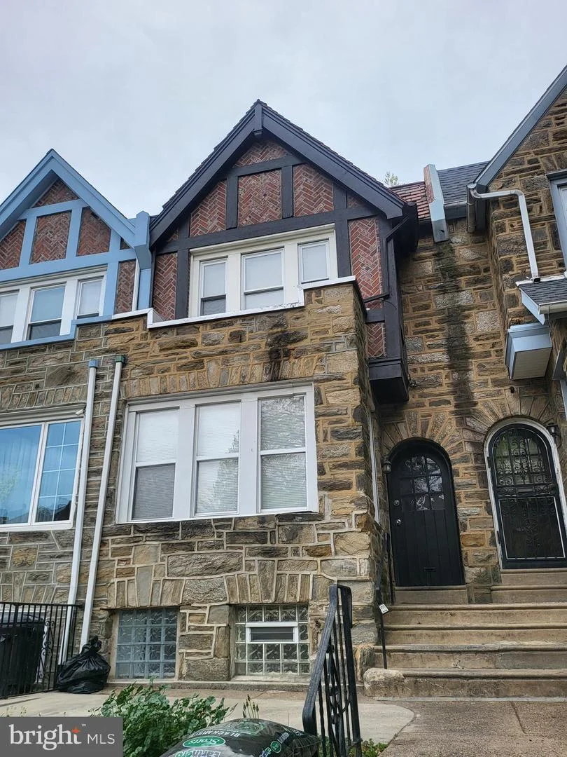 6232 N 10th Street
