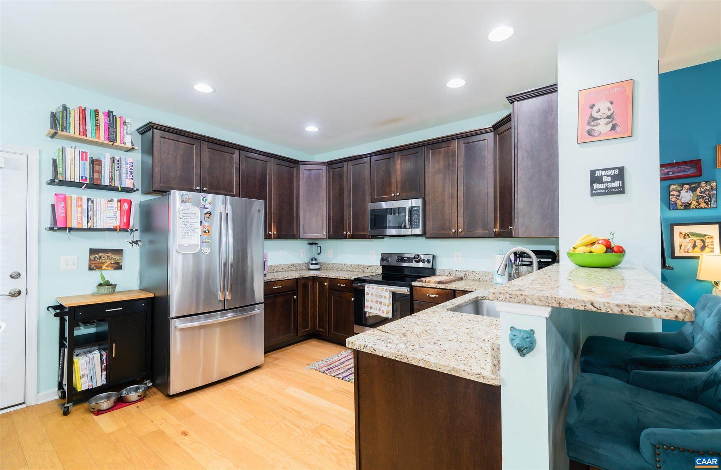 Photo 6 of 33 of 133 Longwood Dr townhome
