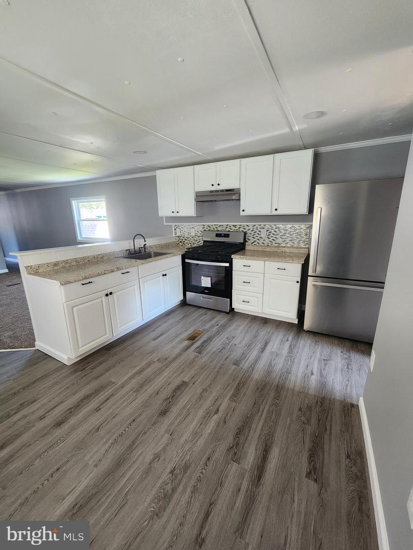Photo 7 of 11 of 318 Arizona Ave mobile home