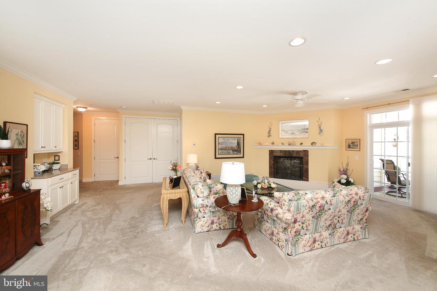 Photo 6 of 35 of 5333 Meridian Blvd condo