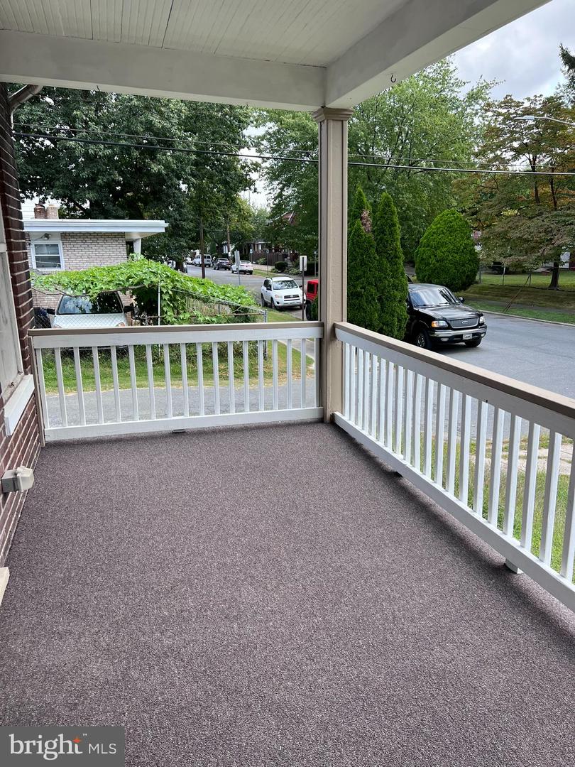 Photo 5 of 50 of 1622 Revere St multi-family property