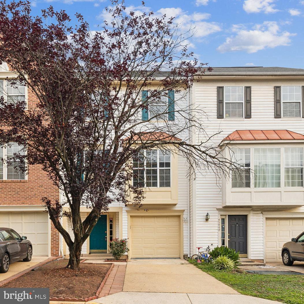 View Sterling, VA 20166 townhome