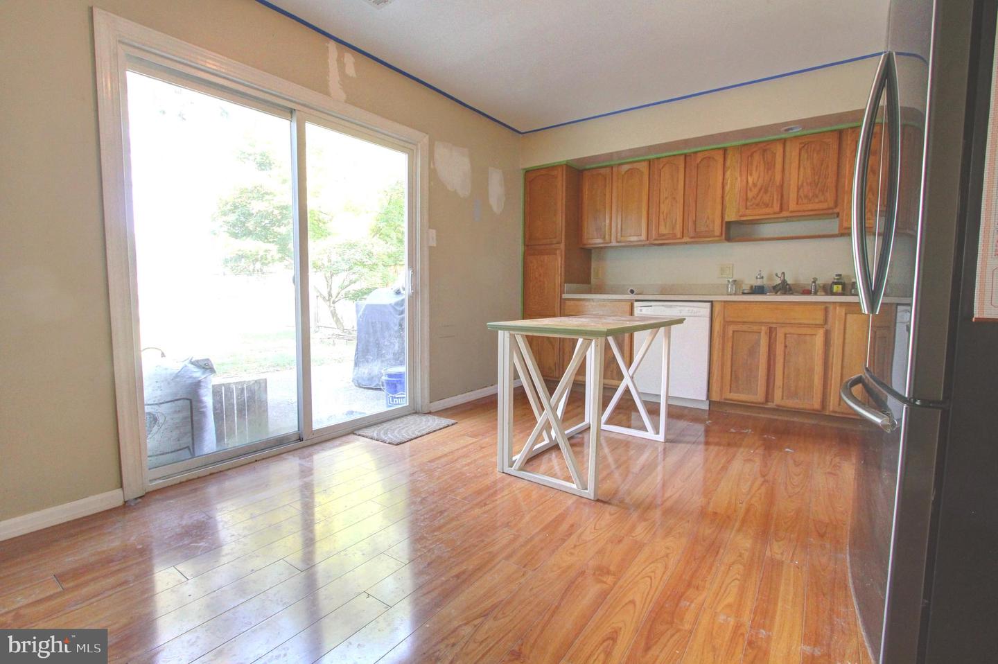 Photo 9 of 21 of 27 Braithwaite Ln multi-family property