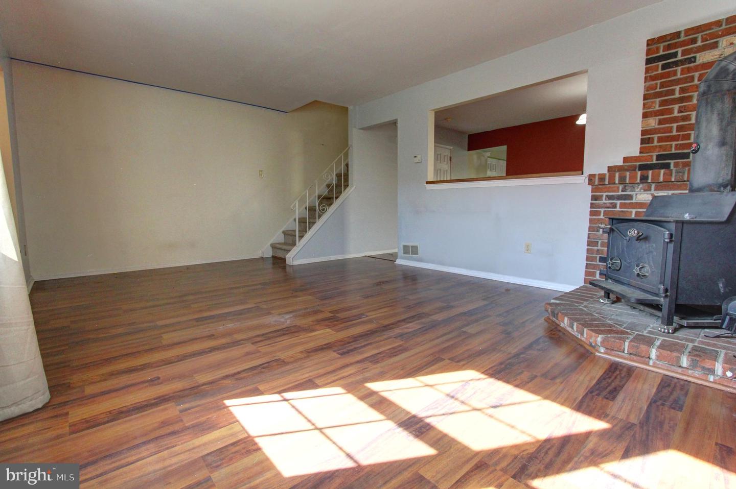 Photo 6 of 21 of 27 Braithwaite Ln multi-family property