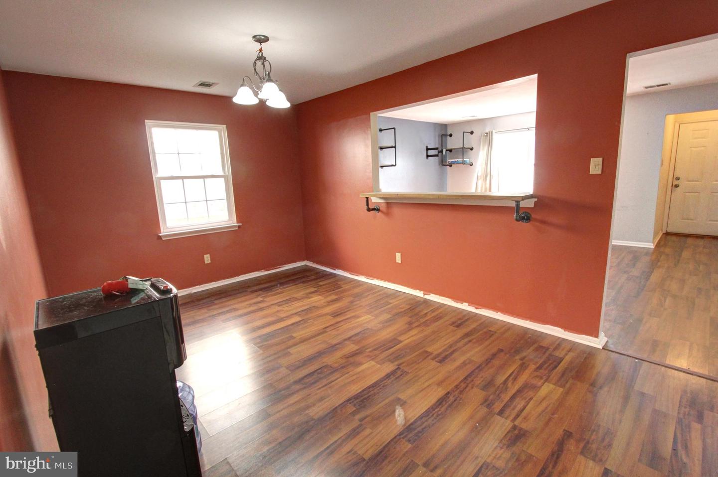 Photo 7 of 21 of 27 Braithwaite Ln multi-family property