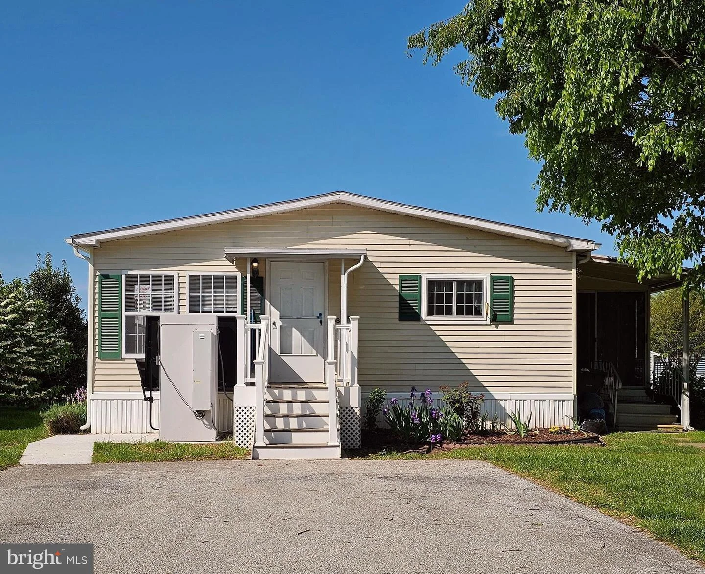 68 Park Lane Ln
