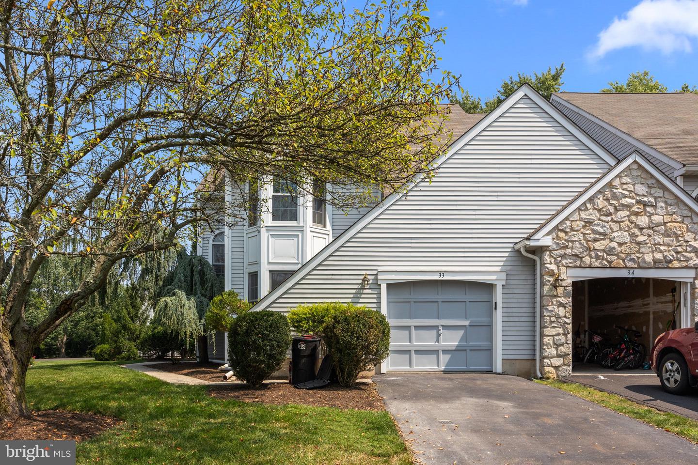 Photo 1 of 27 of 33 Cadwalader Ct townhome