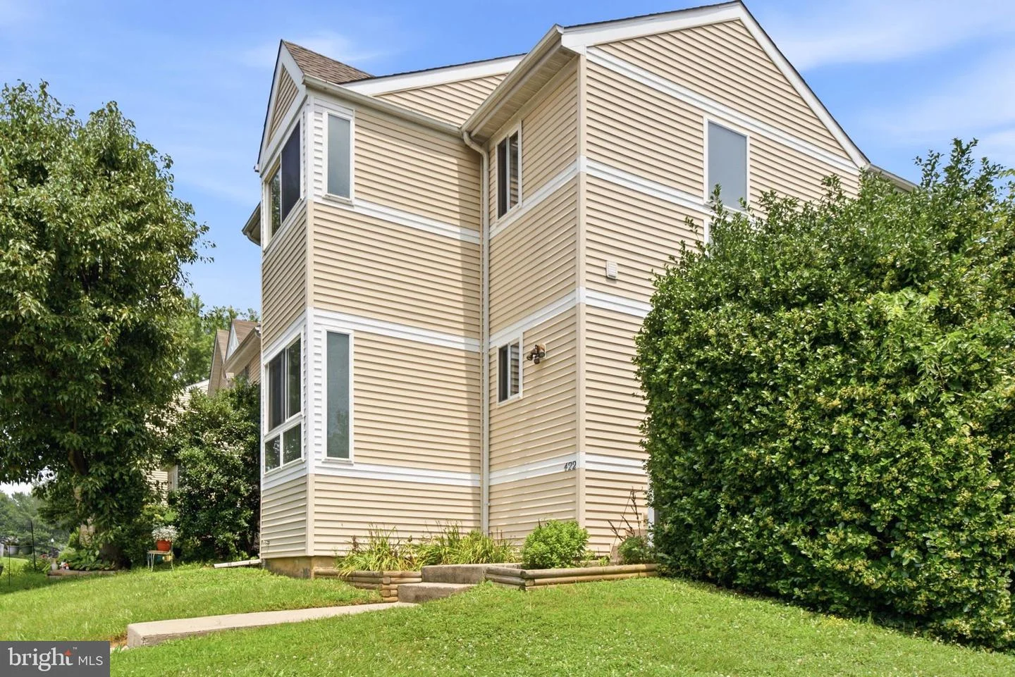 422 Kentmore Terrace