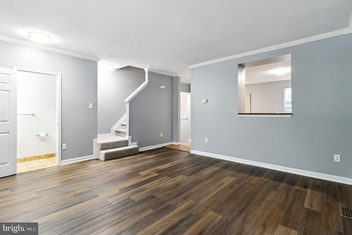 Photo 8 of 37 of 4506 Winter Mill Way townhome