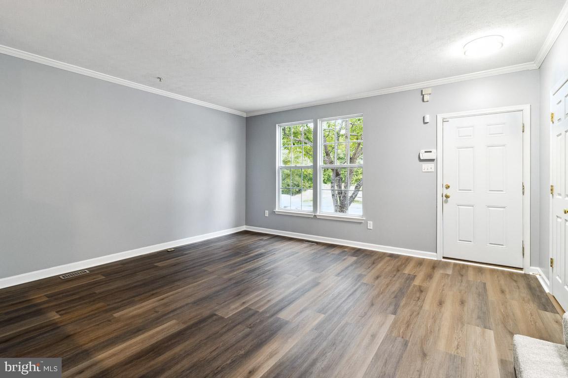 Photo 9 of 37 of 4506 Winter Mill Way townhome