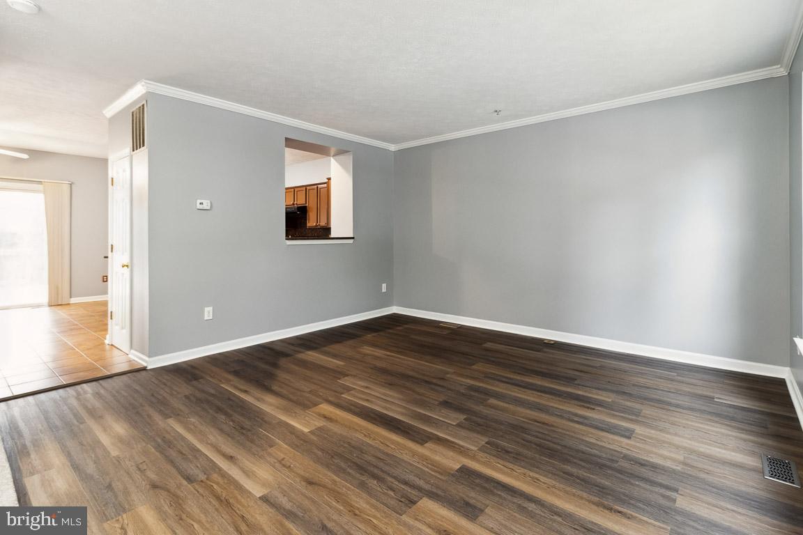 Photo 5 of 37 of 4506 Winter Mill Way townhome