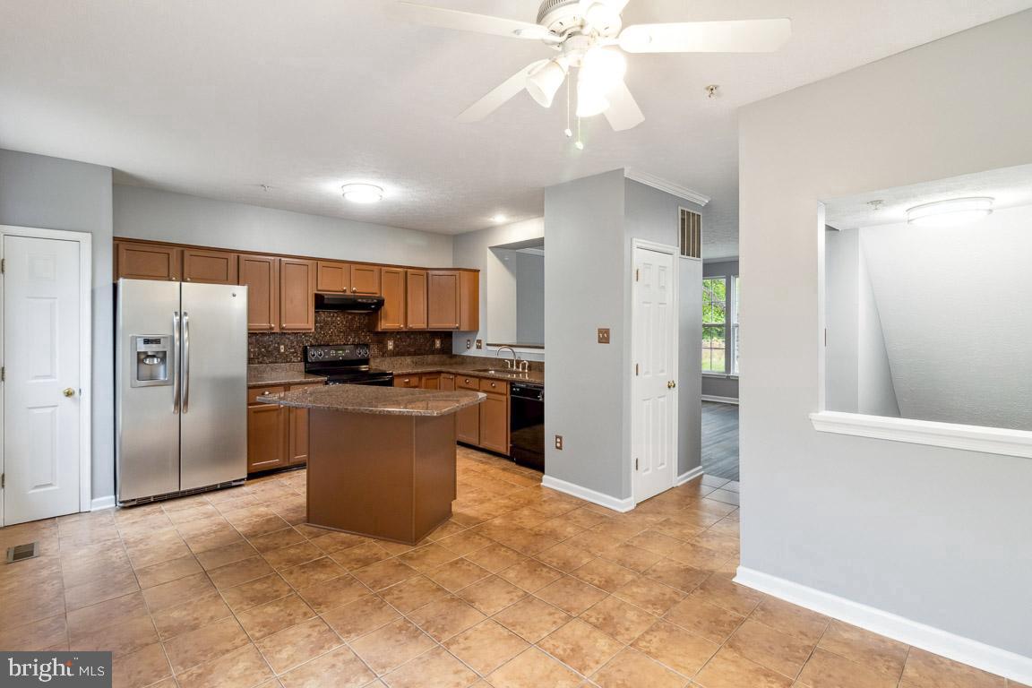 Photo 12 of 37 of 4506 Winter Mill Way townhome
