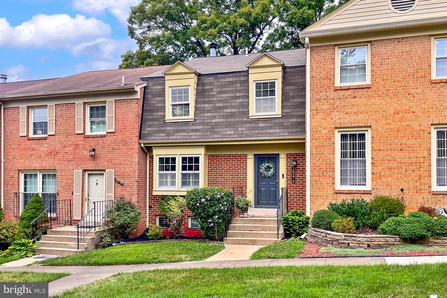 Photo 5 of 47 of 10276 Friendship Ct townhome