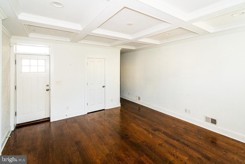 Photo 5 of 27 of 2112 E Fayette St townhome