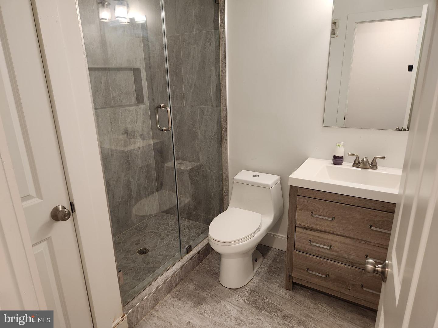 Photo 11 of 27 of 2112 E Fayette St townhome