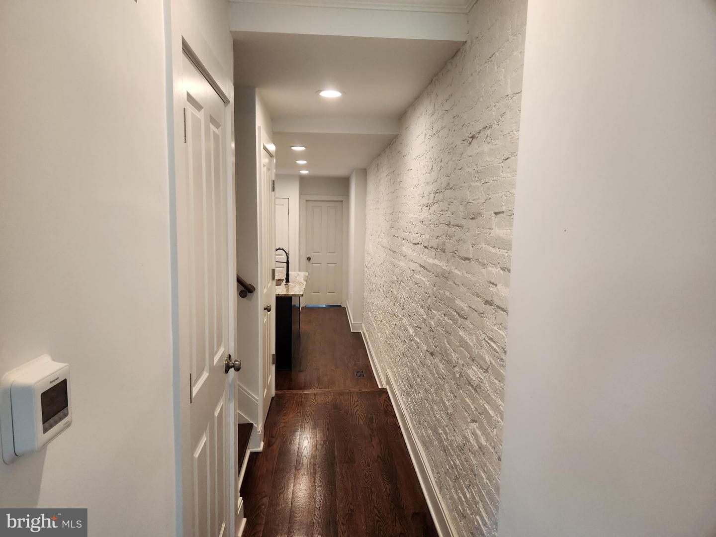 Photo 8 of 27 of 2112 E Fayette St townhome
