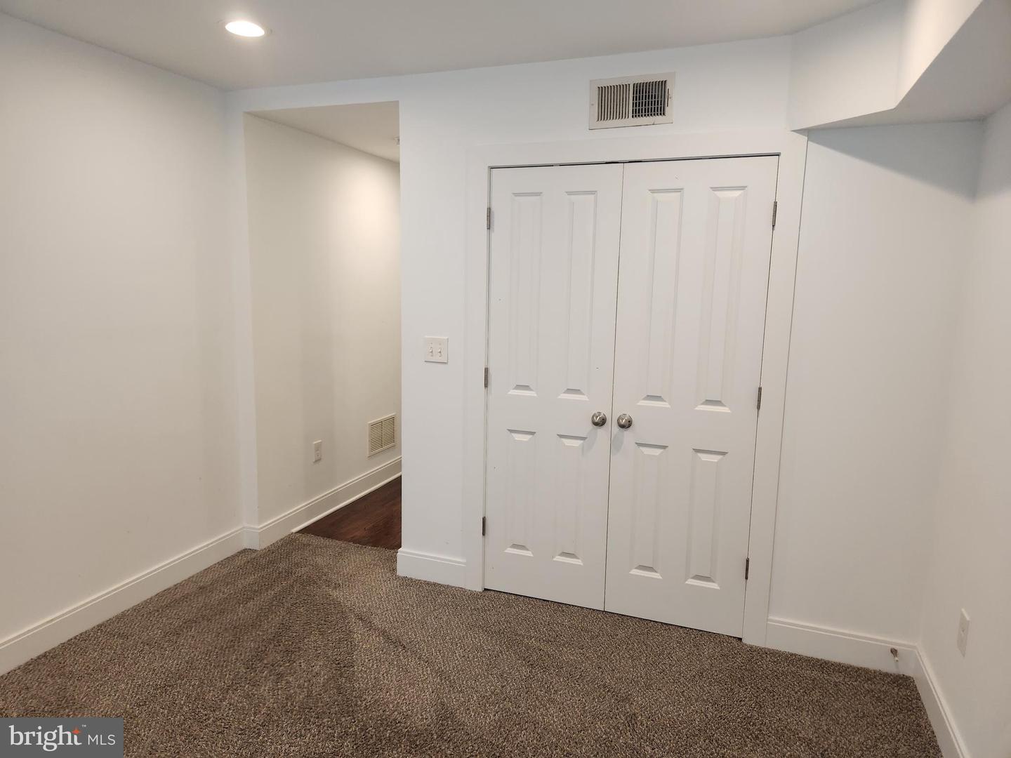 Photo 13 of 27 of 2112 E Fayette St townhome