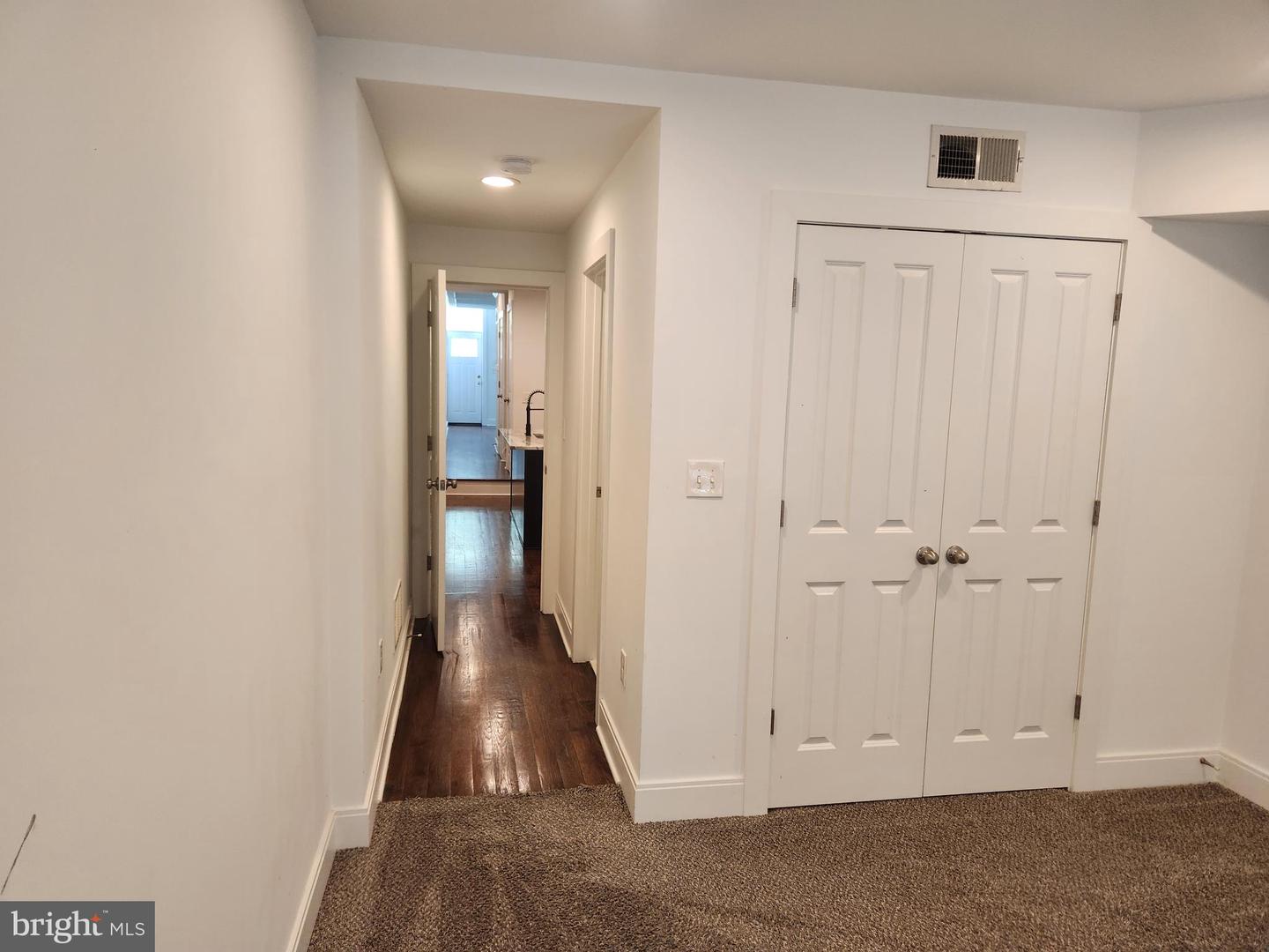 Photo 14 of 27 of 2112 E Fayette St townhome
