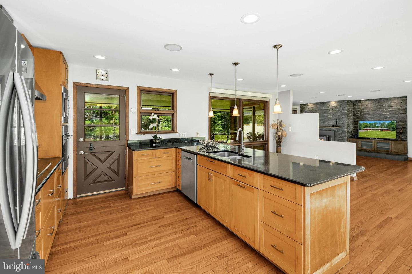 Photo 13 of 44 of 1643 Saucon Valley Rd house