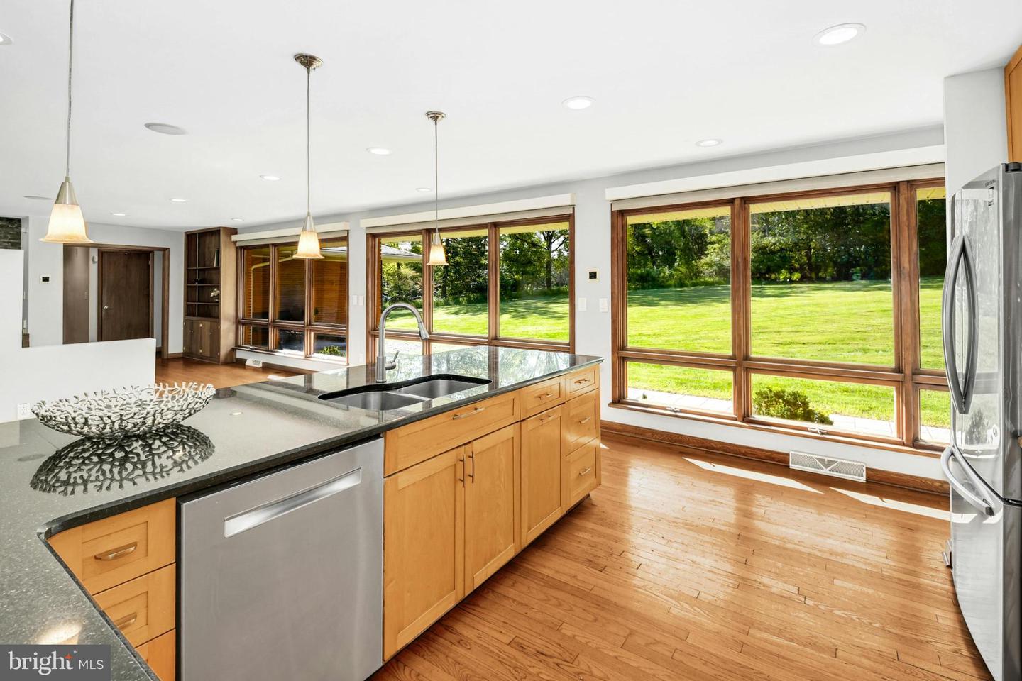 Photo 12 of 44 of 1643 Saucon Valley Rd house