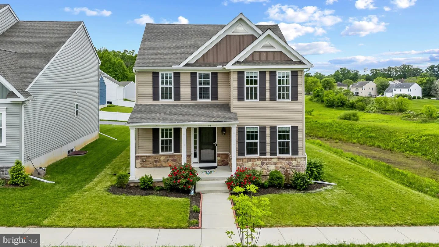 44 Dobbins Lane